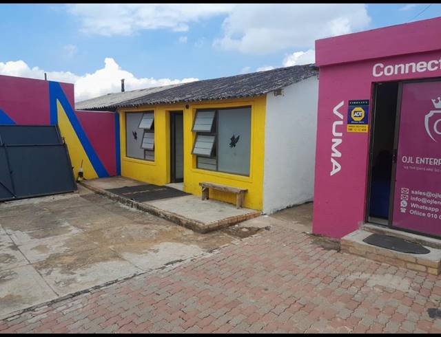 BUSINESS FOR SALE IN DIEPKLOOF ZONE 1